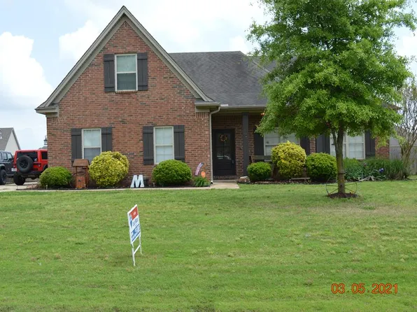 611 E Crawford Dr, Marion, AR 72364