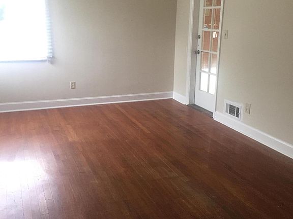 2nd image of 624 Brookside Dr