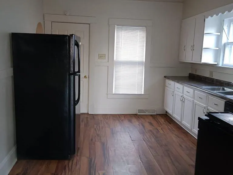 1437 N Water St — Photo 6