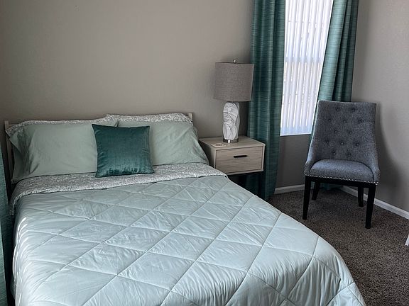 Full Size Bed, Gel Memory Foam Mattress