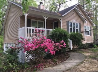 301 Peachtree Dr, White, GA 30184