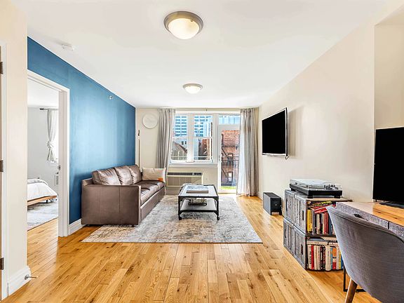 2nd image of 70 W 139th St APT 4I