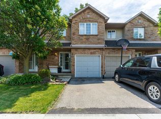 10 Cadham Blvd #18, Hamilton, ON L8W 3X6