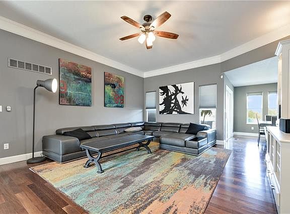 4th image of 5421 NE Sunshine Dr
