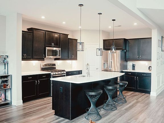 4th image of 4924 Creekside Ln