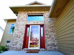 3901 E Steeple St, Sioux Falls, SD 57103