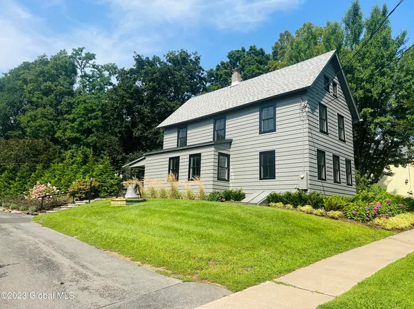 28 Hudson Street, Kinderhook, NY 12106