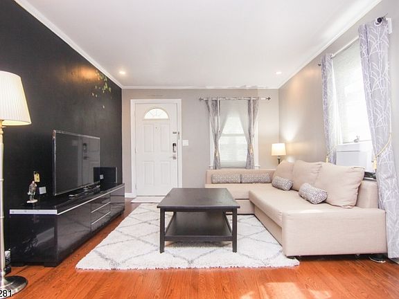 2nd image of 275 Linden Ave