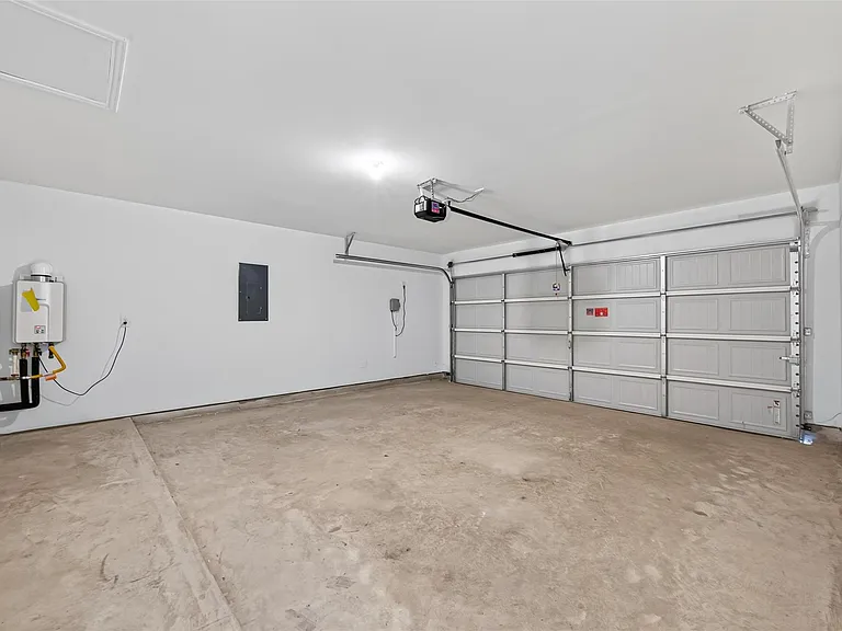 3030 Holland Lakes Dr — Photo 43