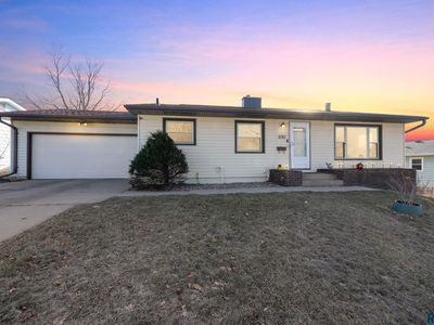 2403 E 17th St, Sioux Falls, SD, 57103