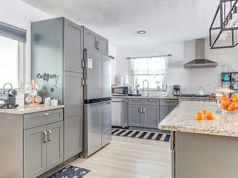 1800 Augustine Dr — Photo 9