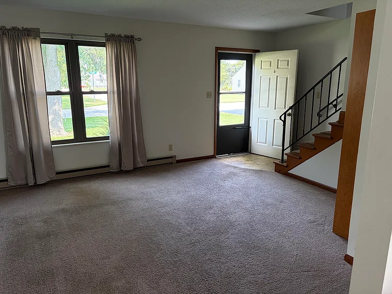 28071 Schriber St #B — Photo 2
