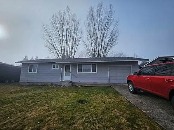 827 NW 2nd St, Fruitland, ID 83619