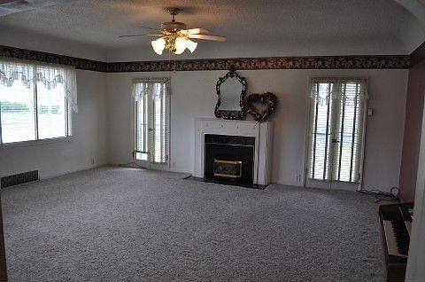 4th image of 324 S Main St