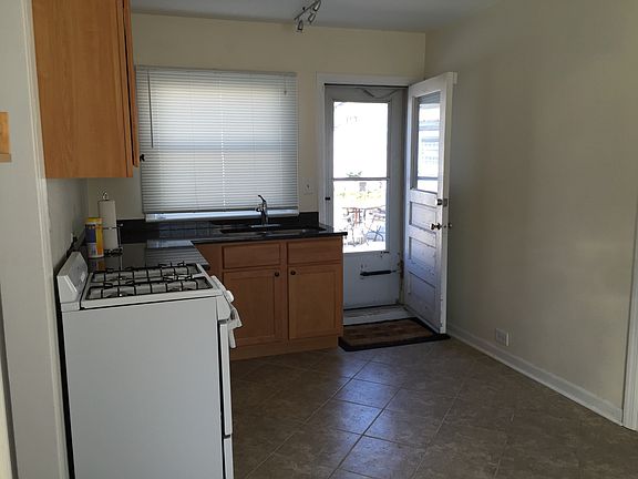 2nd image of 1232 Waukegan Rd #2R