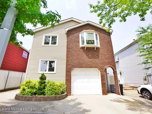 136 Marisa Cir, Staten Island, NY 10309
