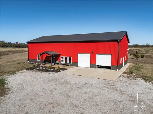 1116 85th Rd, Thayer, KS 66776