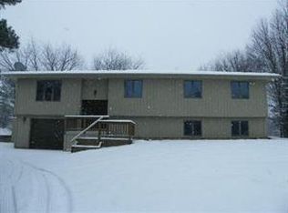 11870 Humphrey Rd, Whitmore Lake, MI 48189