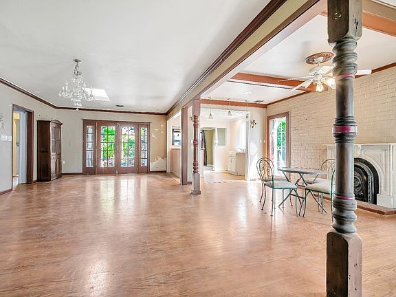 4th image of 511 Flower Avenue