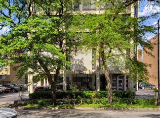 5740 N Sheridan Rd APT 15E, Chicago, IL 60660