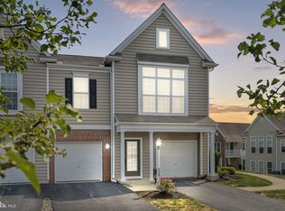 628 Darby Ct, Hummelstown, PA 17036