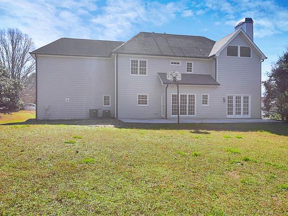 5th image of 1035 Pebble Bend Dr