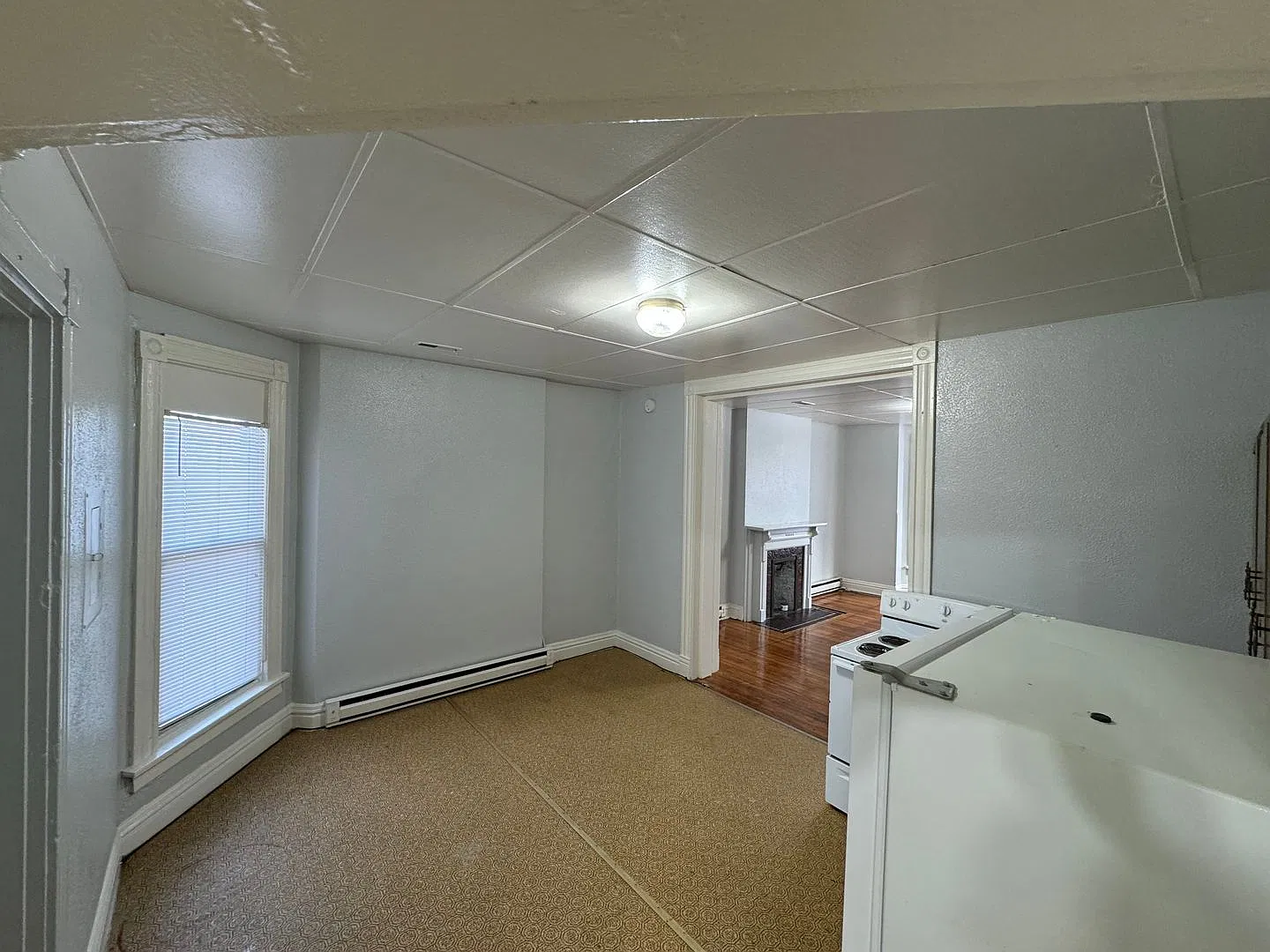 432 w 3rd apt 6 third floor Davenport — Photo 3