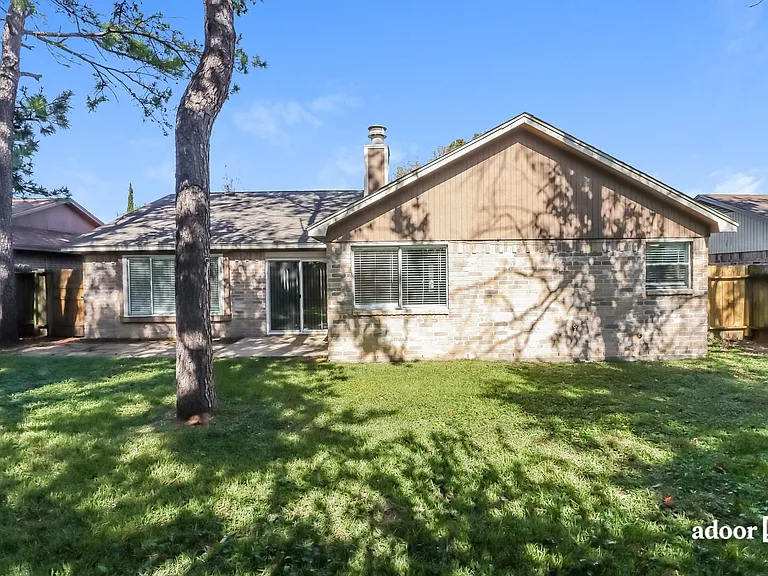 8119 Warren Rd — Photo 15