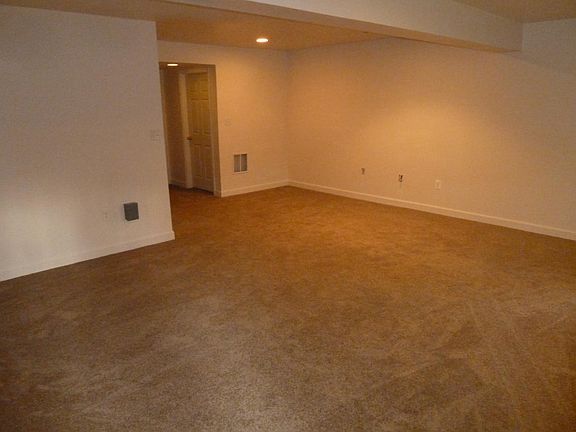 Self contained basement 1 BR unit