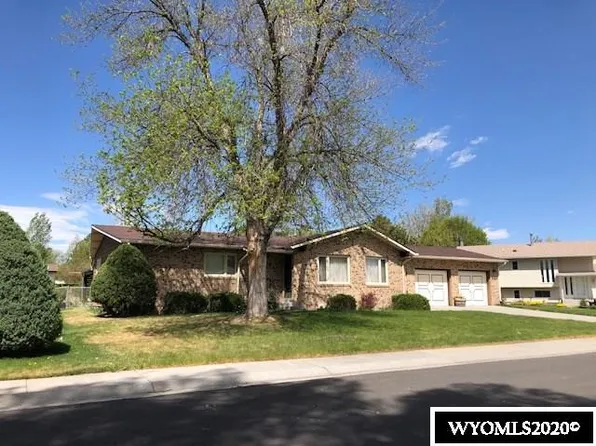 522 Dinwoody Cir, Riverton, WY 82501