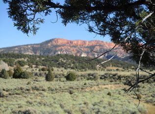 1185 N Paunsaugunt Cliffs Cir, Hatch, UT 84735