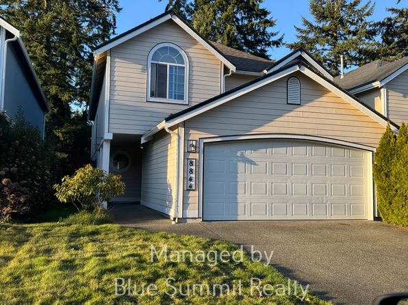 8844 Wallingford Ln NE