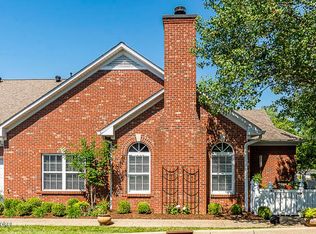 8012 Saint Andrews Village Dr, Louisville, KY 40241
