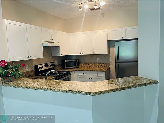3rd image of 387 SW 122nd Ter #387