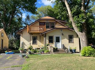 4555 Oakhurst Ave, Vadnais Heights, MN 55127