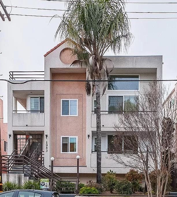 1st image of 1943 Tamarind Ave #101