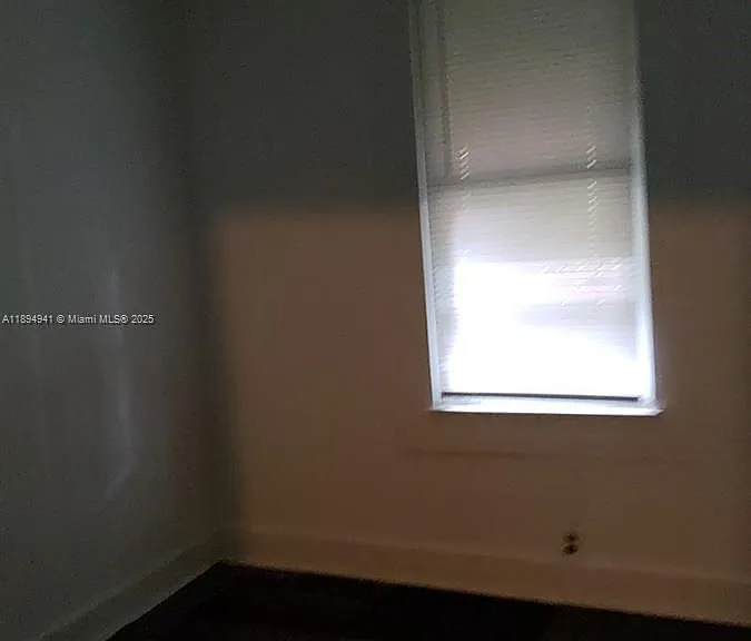 1517 Logan St — Photo 8