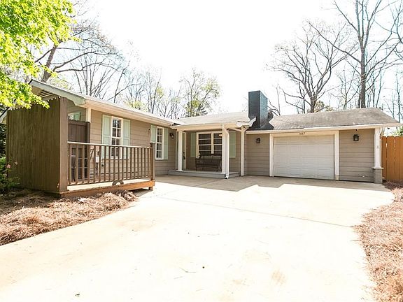 2nd image of 1667 Dogwood Trl