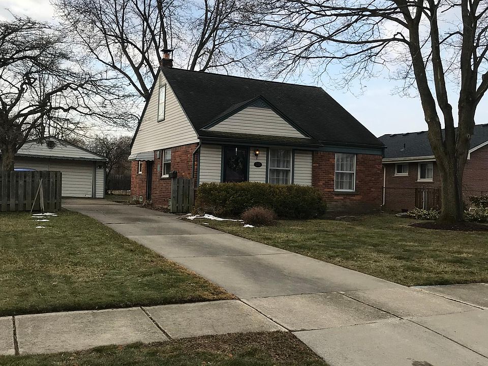 1st image of 210 Garling Dr