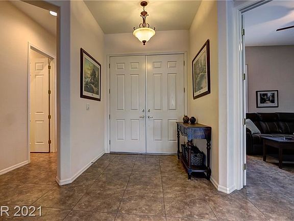 3rd image of 1604 Majestic Park Dr