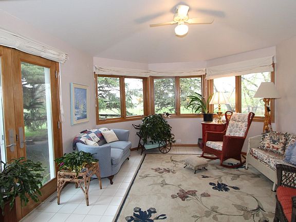 3rd image of 406 Hill Ave Unit B