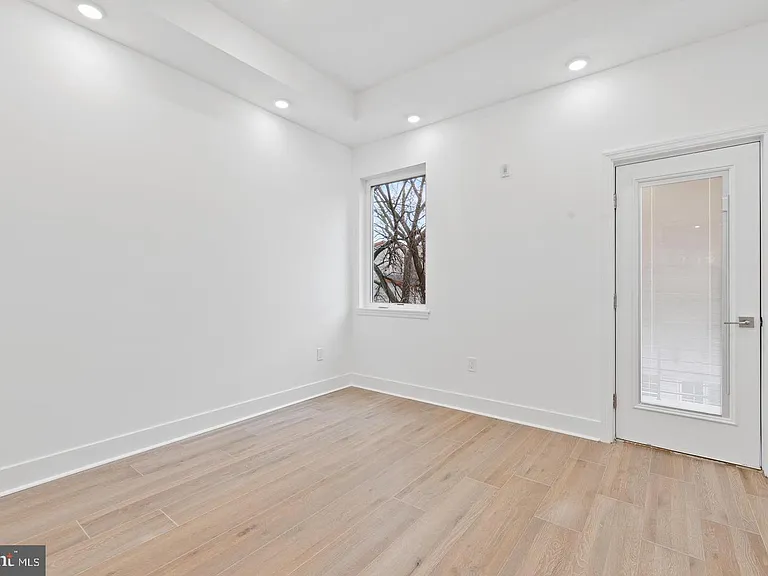 1335 N Franklin St #2 — Photo 14