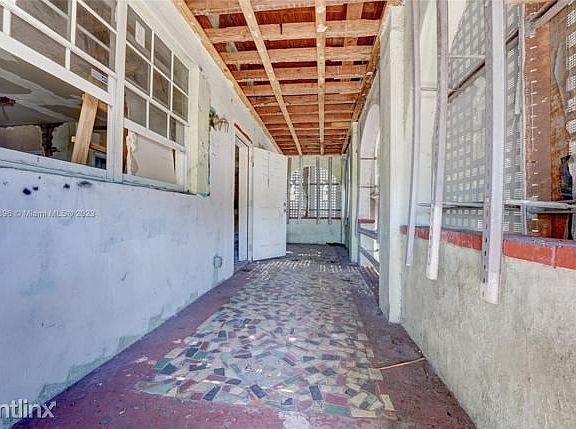 2nd image of 1909 Northwest Blvd #62