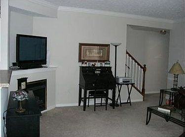3rd image of 605 Sonie Dr