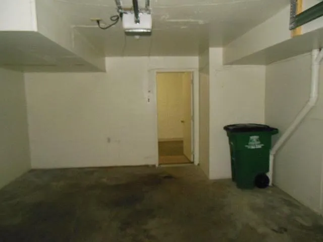 600 NE English Manor Dr #B — Photo 15