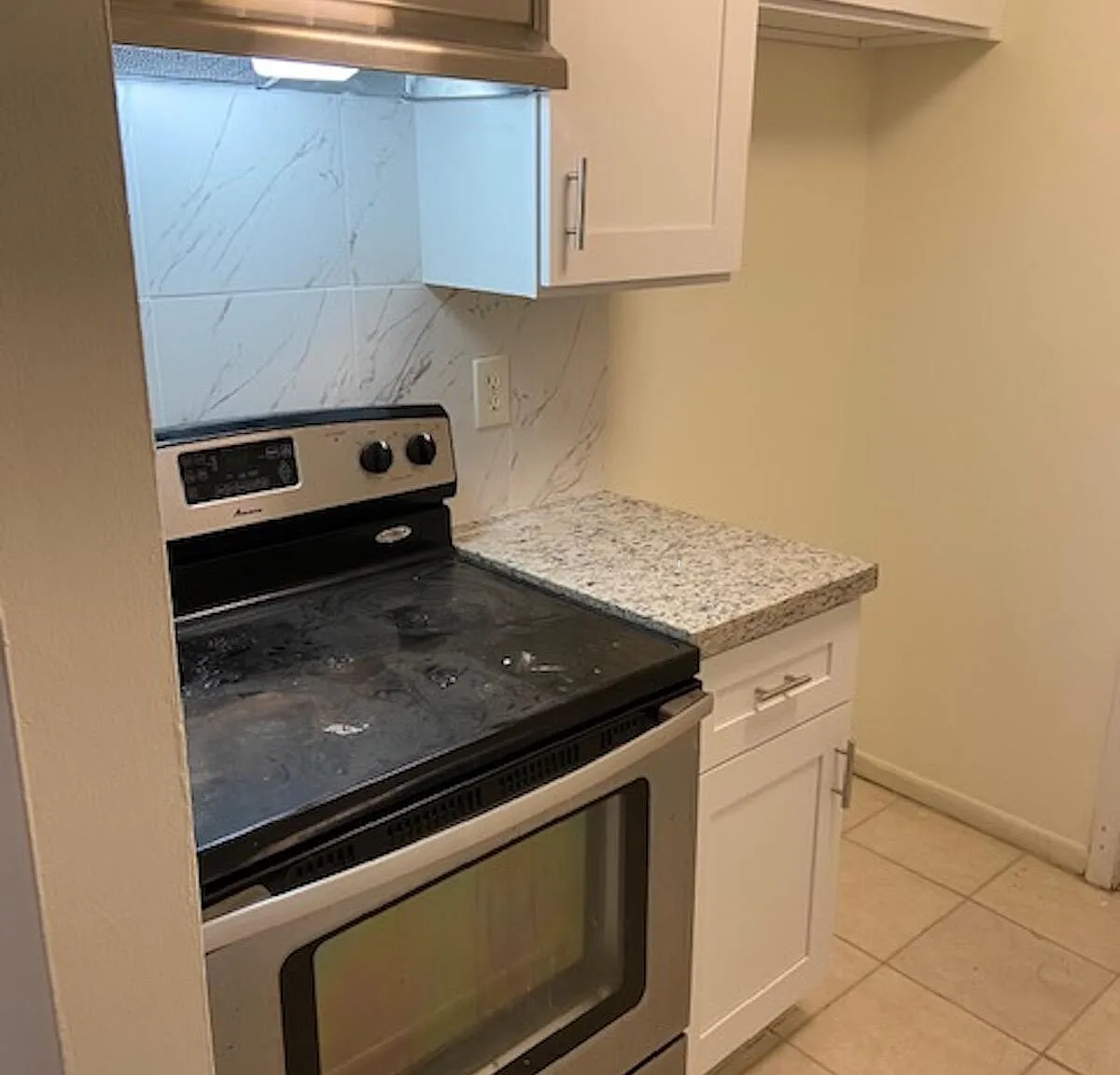 3 bed, 1.0 bath, 850 sqft, $2,000 — Photo 3