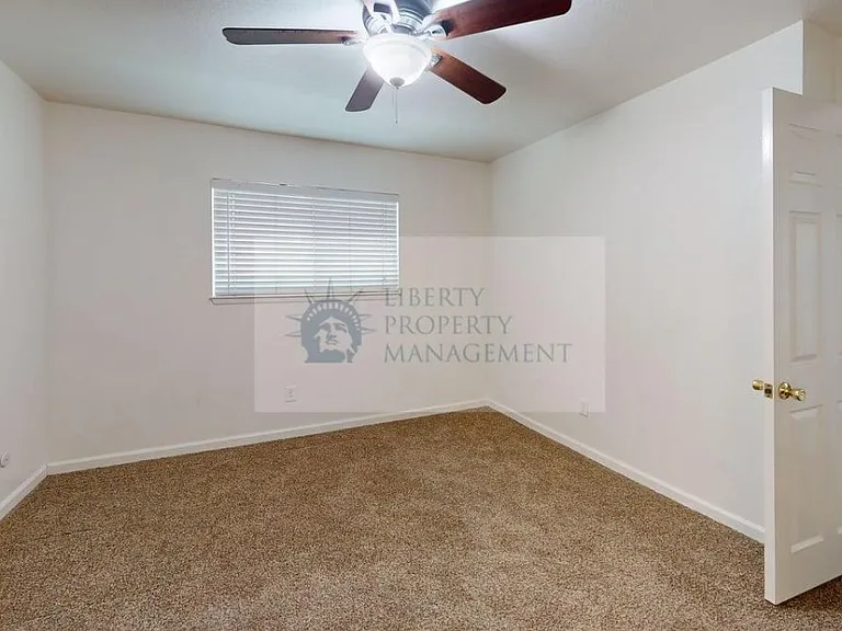 3801 Tenby Way — Photo 9