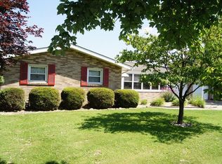 1051 Ekastown Rd, Saxonburg, PA 16056