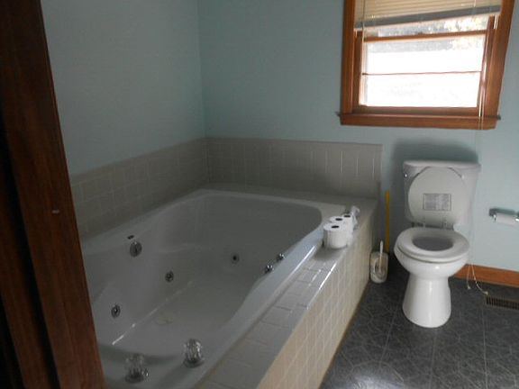 3rd image of 1477 Claiborne St