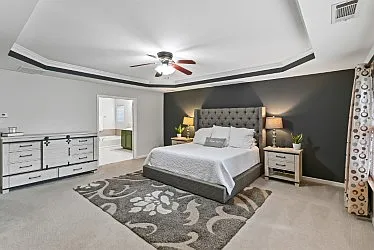 5 bed, 3300 sqft, $2,850 — Photo 3